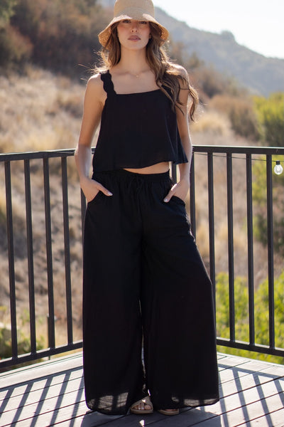 Valerie Scallop Detail Top